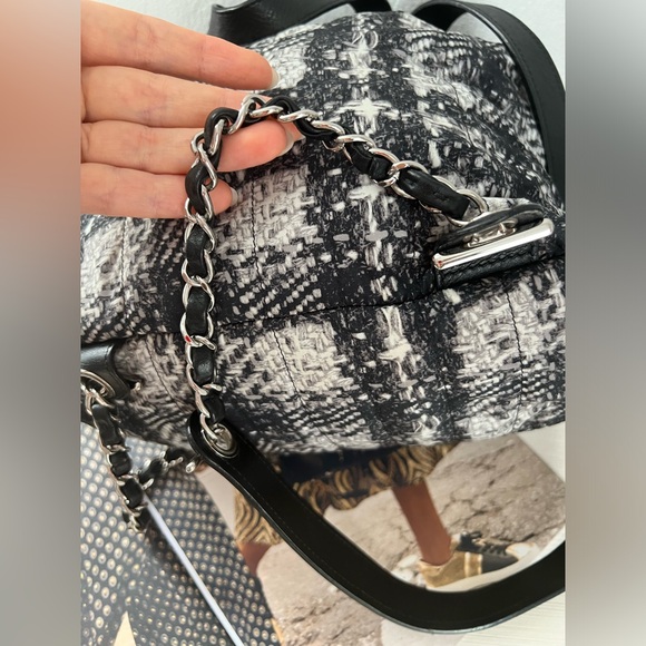 CHANEL authentic small nylon backpack - Picture 6 of 12